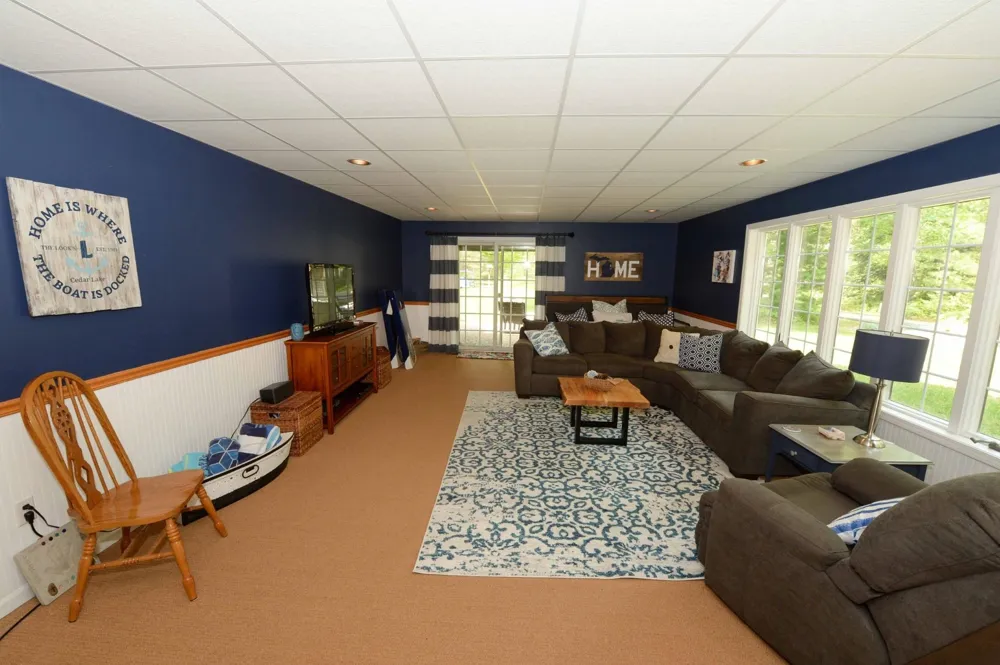 7021 Lakewood Drive Oscoda Charter Township, MI 48750