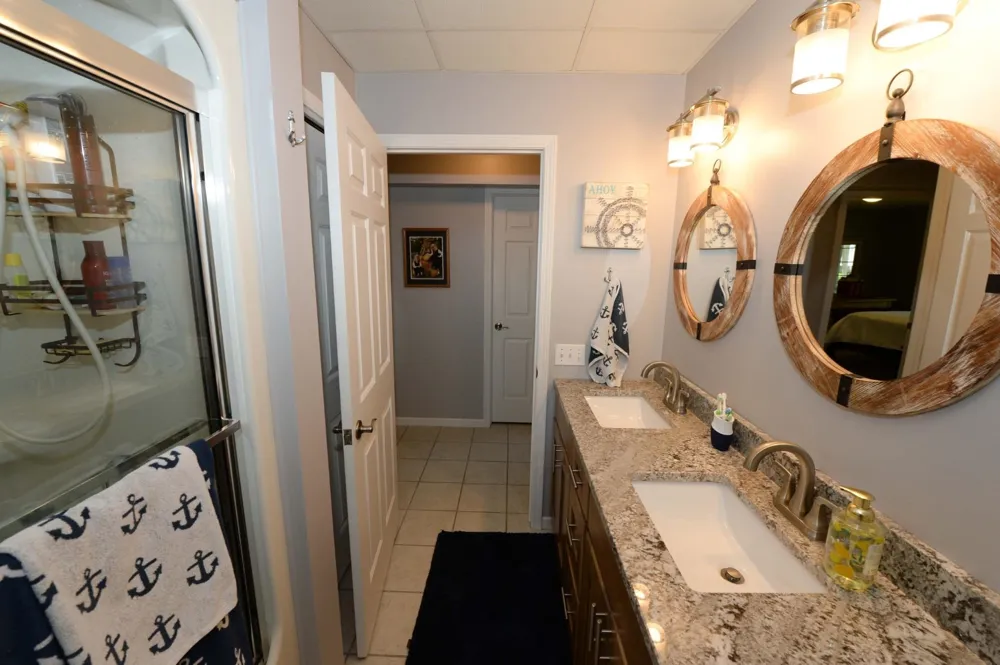 7021 Lakewood Drive Oscoda Charter Township, MI 48750