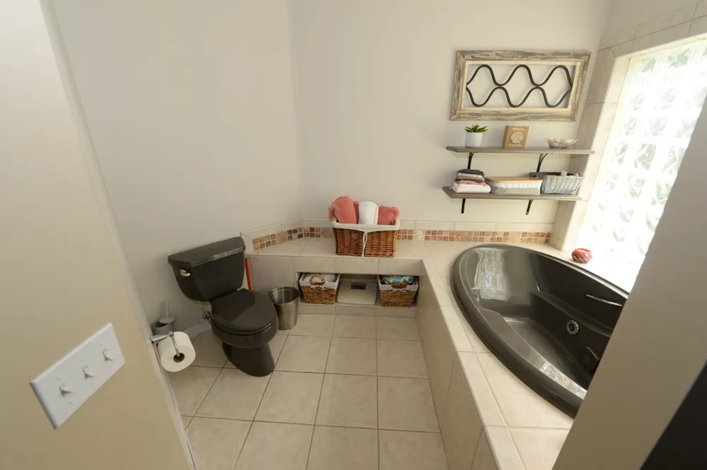 7021 Lakewood Drive Oscoda Charter Township, MI 48750