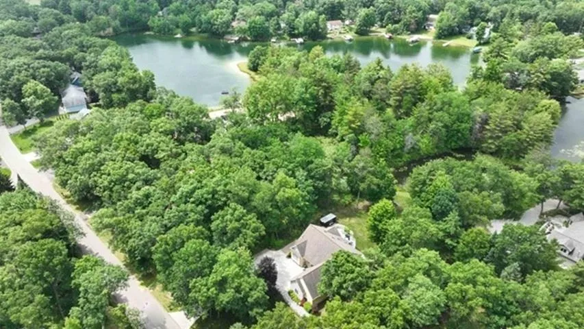 7021 Lakewood Drive Oscoda Charter Township, MI 48750