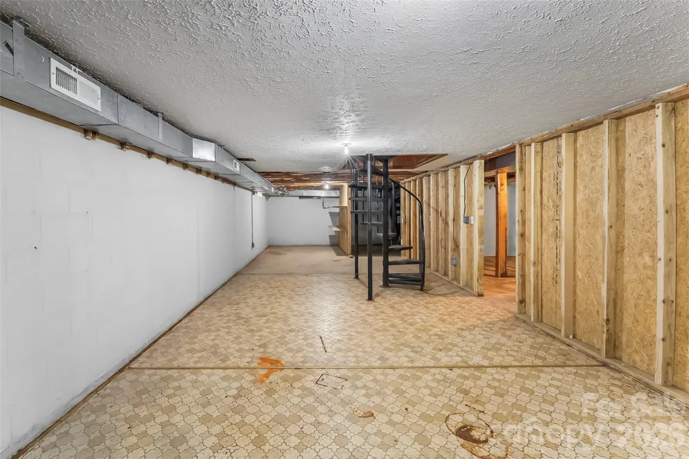 215 Fork River Road Marion, NC 28752