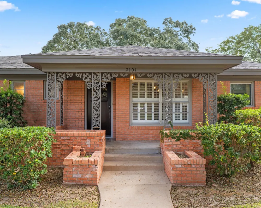 2404 Marguerite Street Bay City, TX 77414