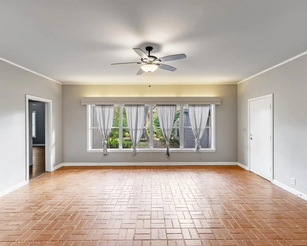 2404 Marguerite Street Bay City, TX 77414