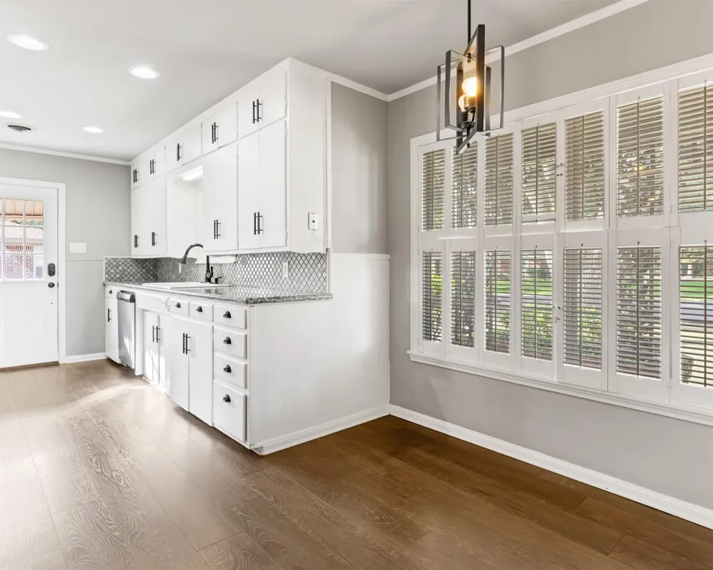 2404 Marguerite Street Bay City, TX 77414