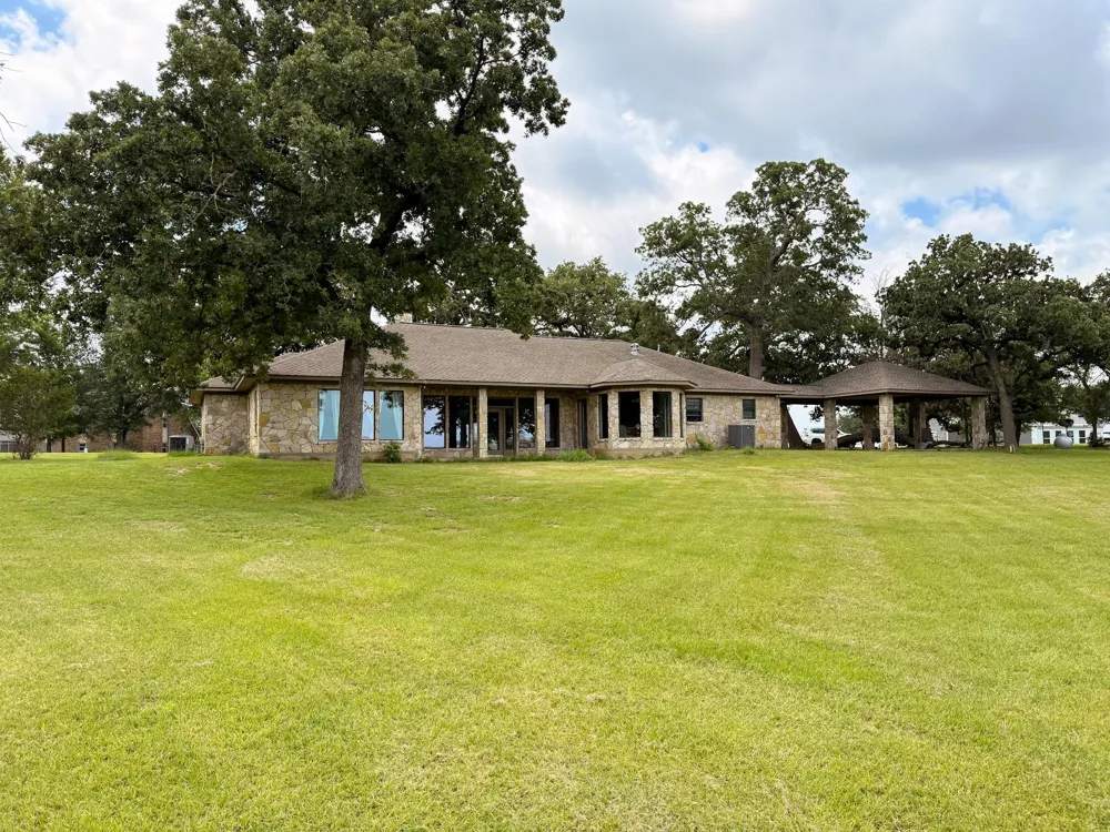 852 Lcr 894 Jewett, TX 75846