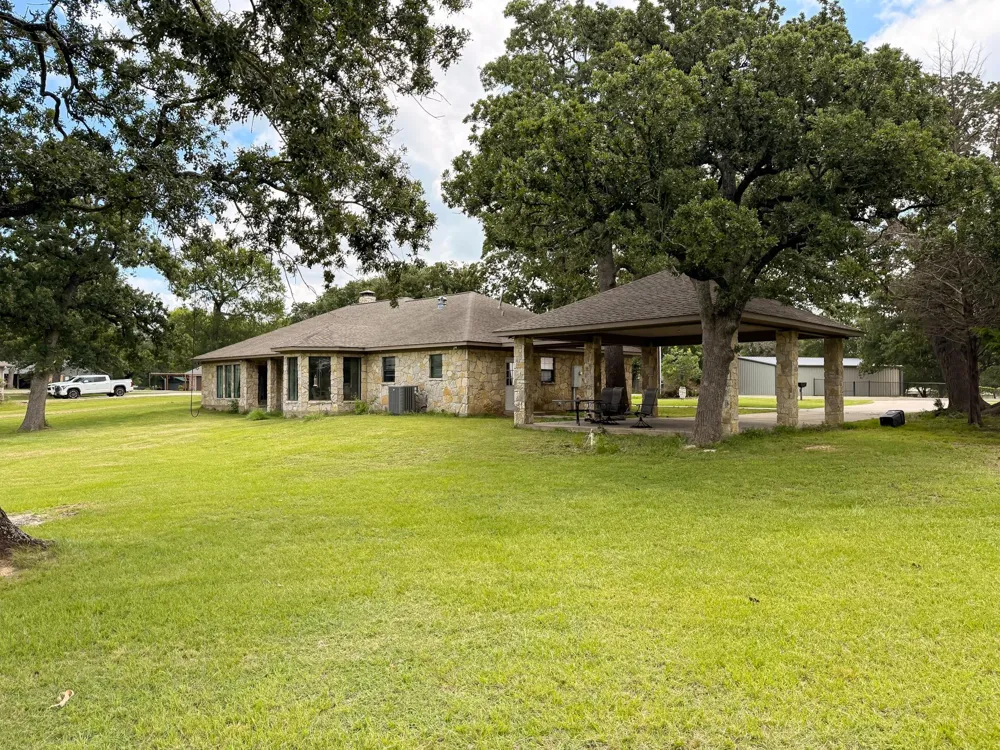 852 Lcr 894 Jewett, TX 75846