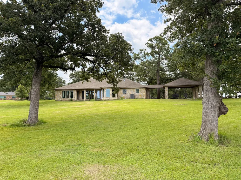 852 Lcr 894 Jewett, TX 75846