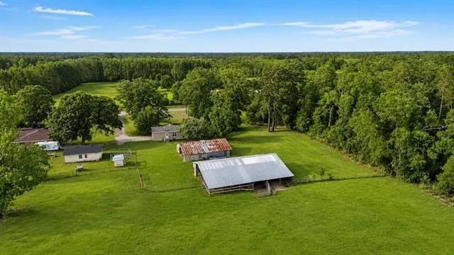 669 W Fm 1004 Kirbyville, TX 75956