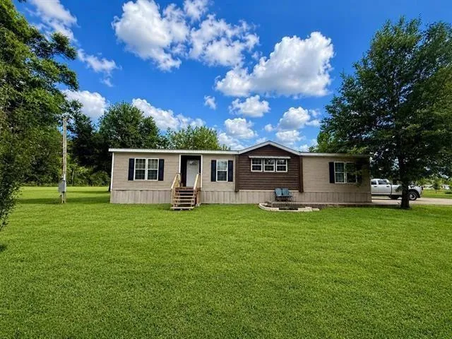 669 W Fm 1004 Kirbyville, TX 75956