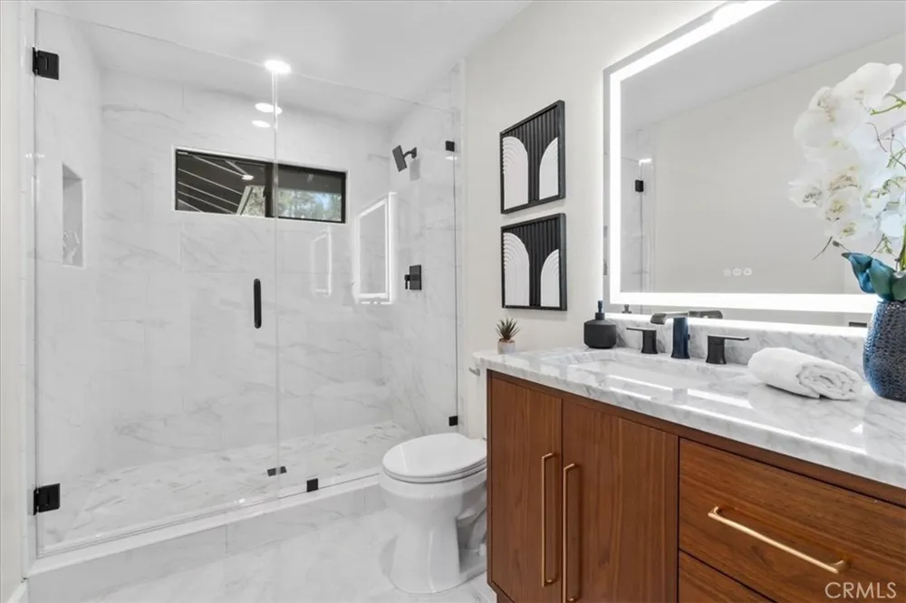2000 Redondo Fullerton, CA 92835