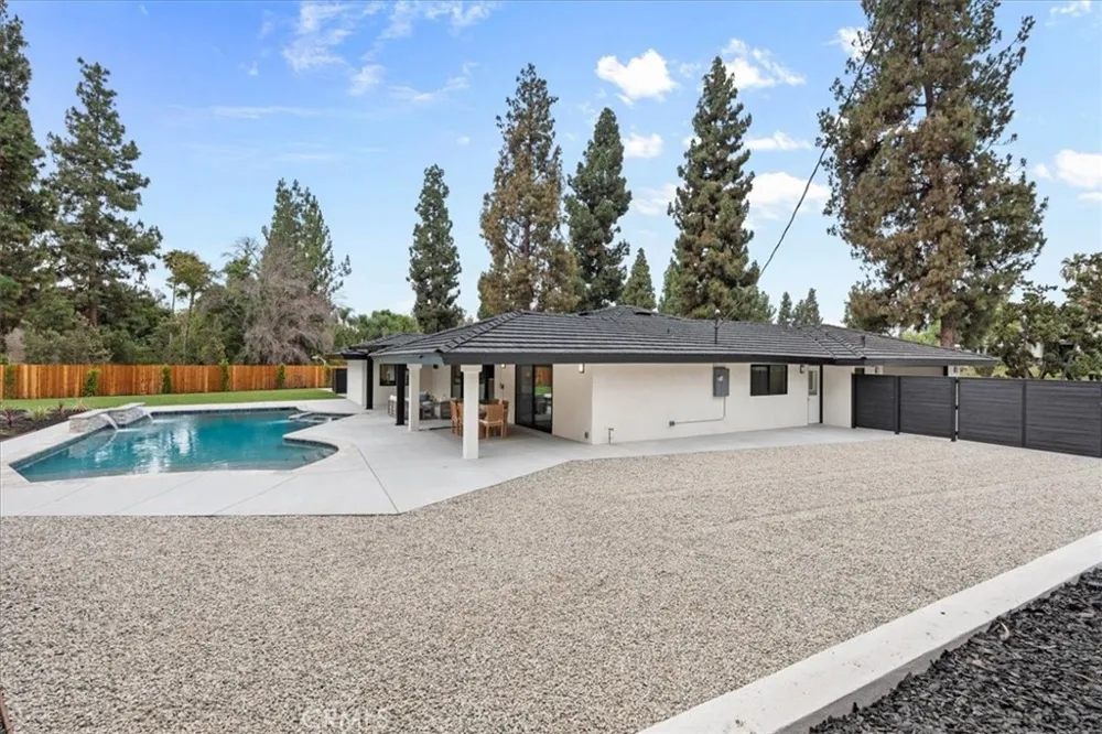 2000 Redondo Fullerton, CA 92835