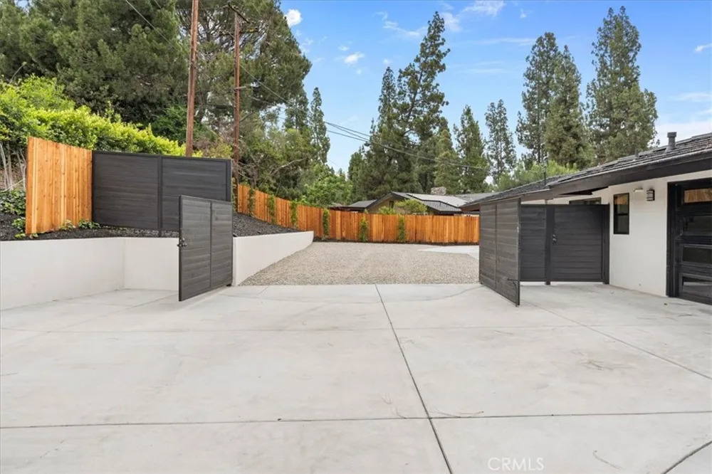 2000 Redondo Fullerton, CA 92835