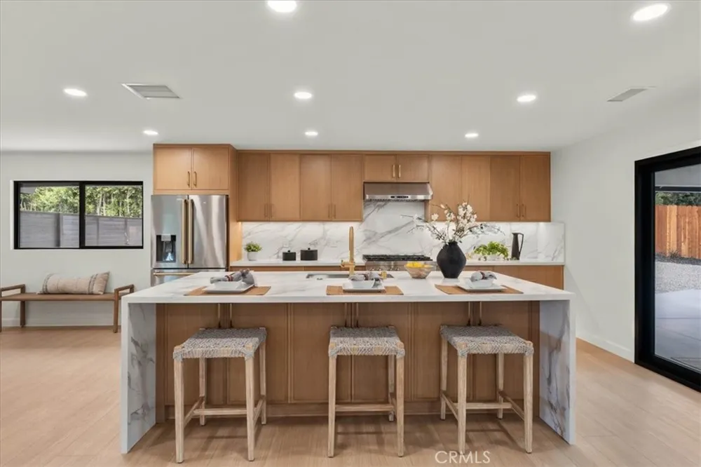 2000 Redondo Fullerton, CA 92835