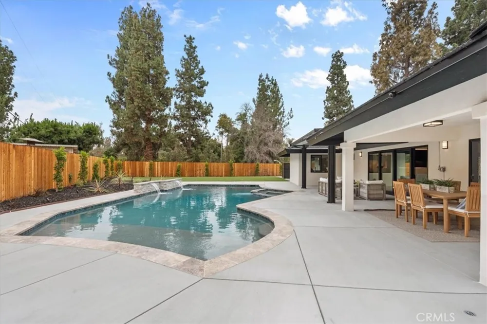 2000 Redondo Fullerton, CA 92835