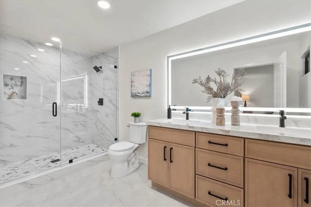 2000 Redondo Fullerton, CA 92835