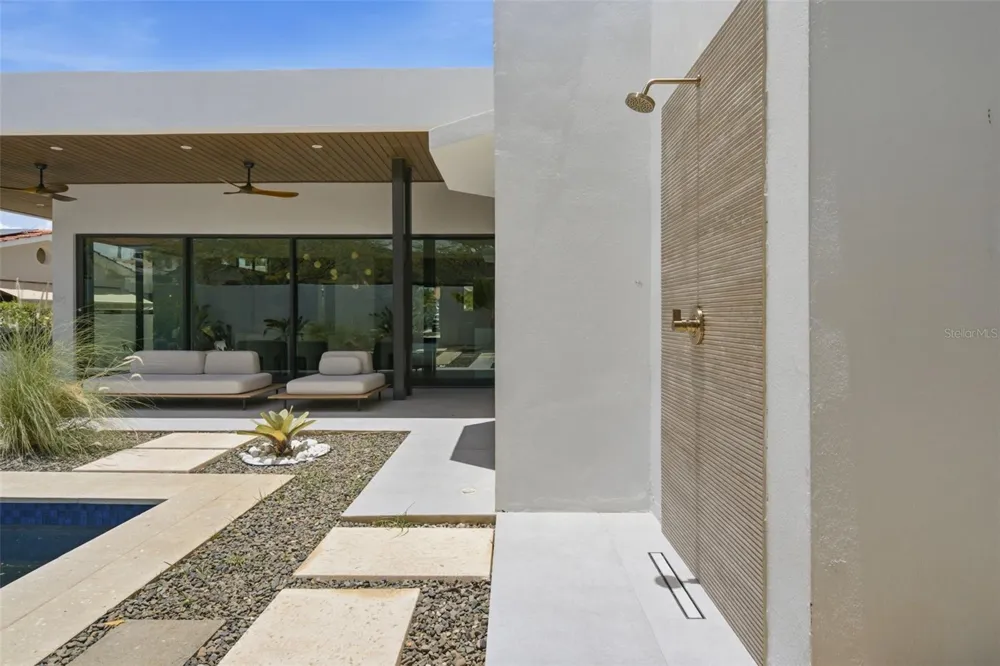 241 CAMINO DEL JAGUEY Dorado, PR 00646