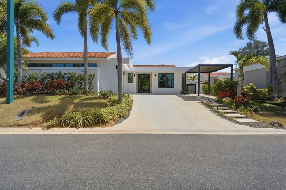 241 CAMINO DEL JAGUEY Dorado, PR 00646