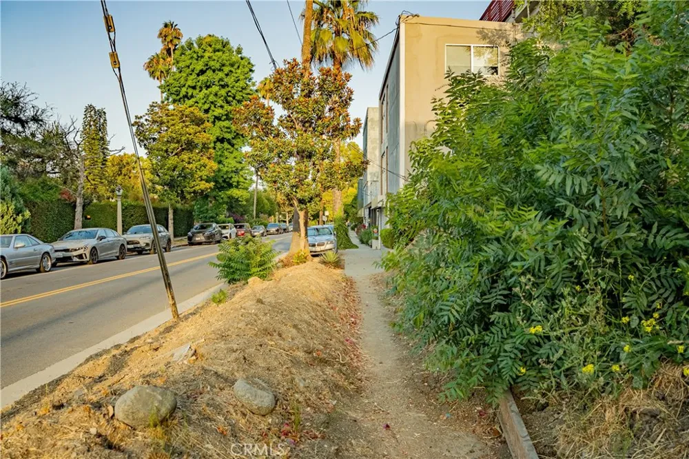 12448 Laurel Terrace Drive Studio City, CA 91604