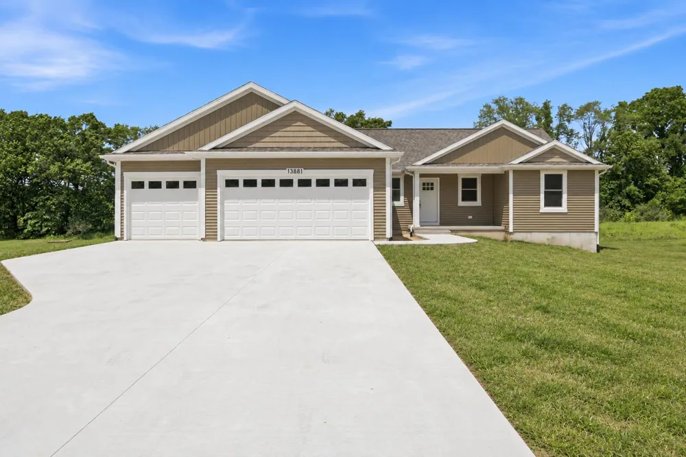 13881 Meadow Oak Drive NE Oakfield Township, MI 48838