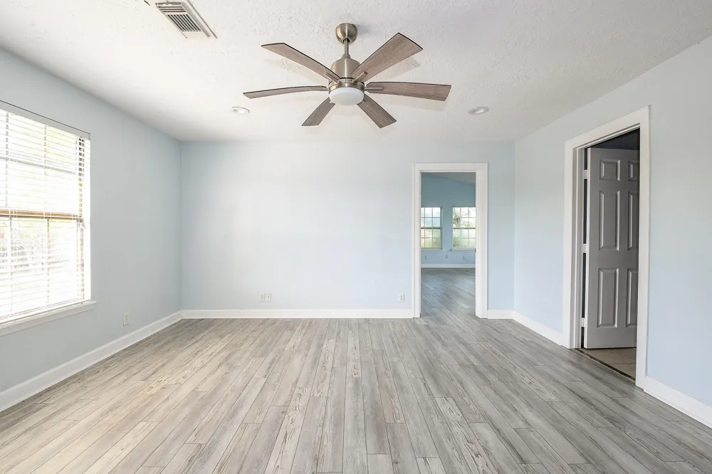 1615 Railroad Avenue San Leon, TX 77539