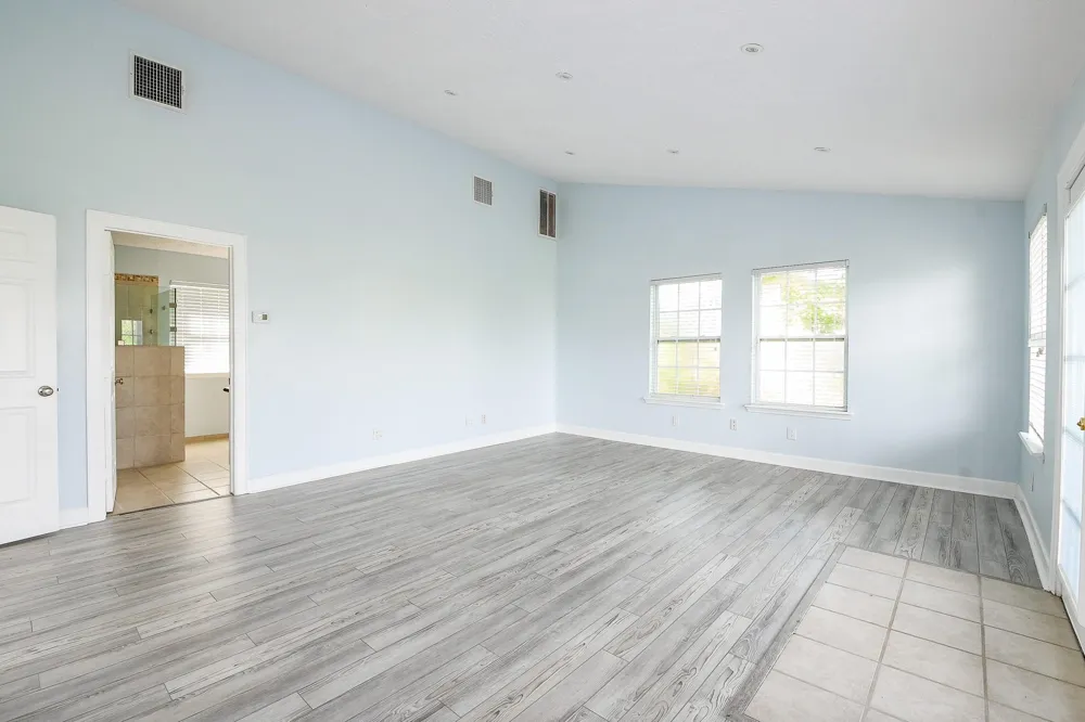 1615 Railroad Avenue San Leon, TX 77539