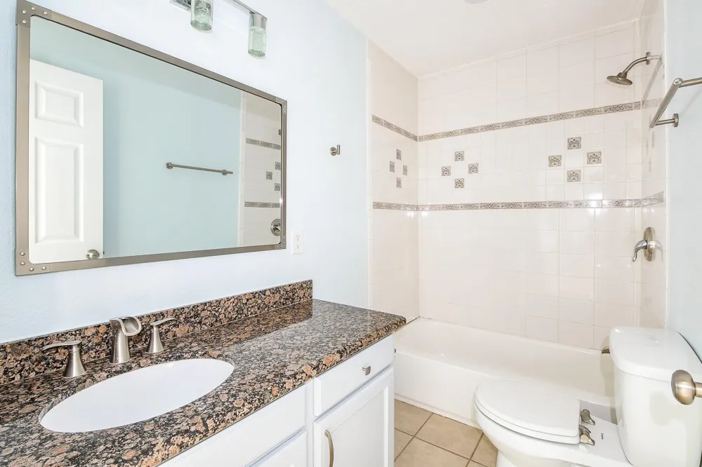 1615 Railroad Avenue San Leon, TX 77539