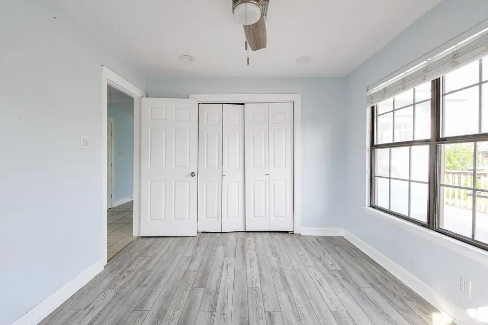 1615 Railroad Avenue San Leon, TX 77539