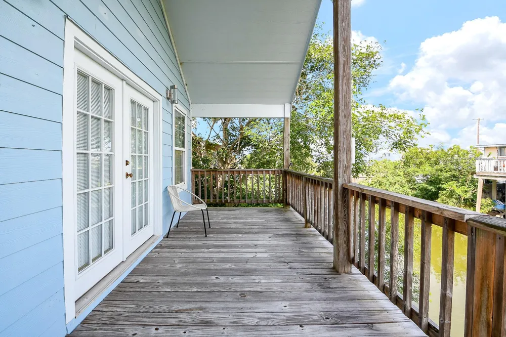 1615 Railroad Avenue San Leon, TX 77539