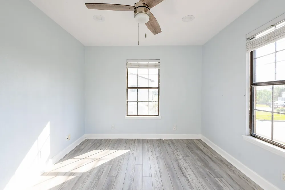 1615 Railroad Avenue San Leon, TX 77539