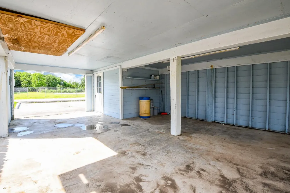 1615 Railroad Avenue San Leon, TX 77539