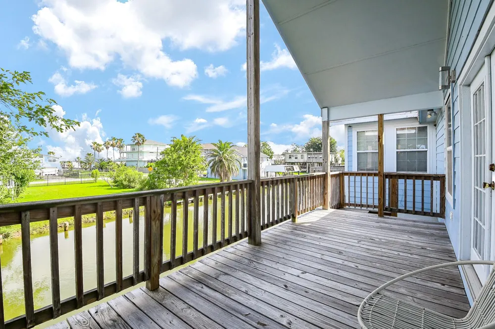 1615 Railroad Avenue San Leon, TX 77539
