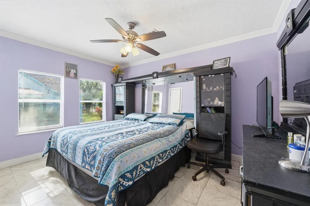 811 Canadian Street Houston, TX 77009