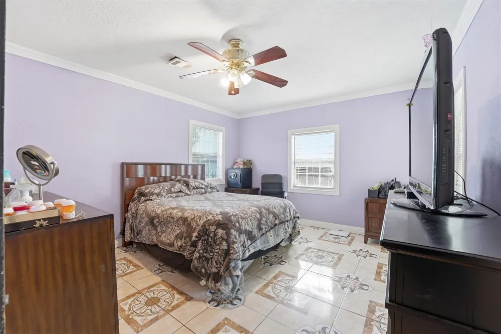811 Canadian Street Houston, TX 77009