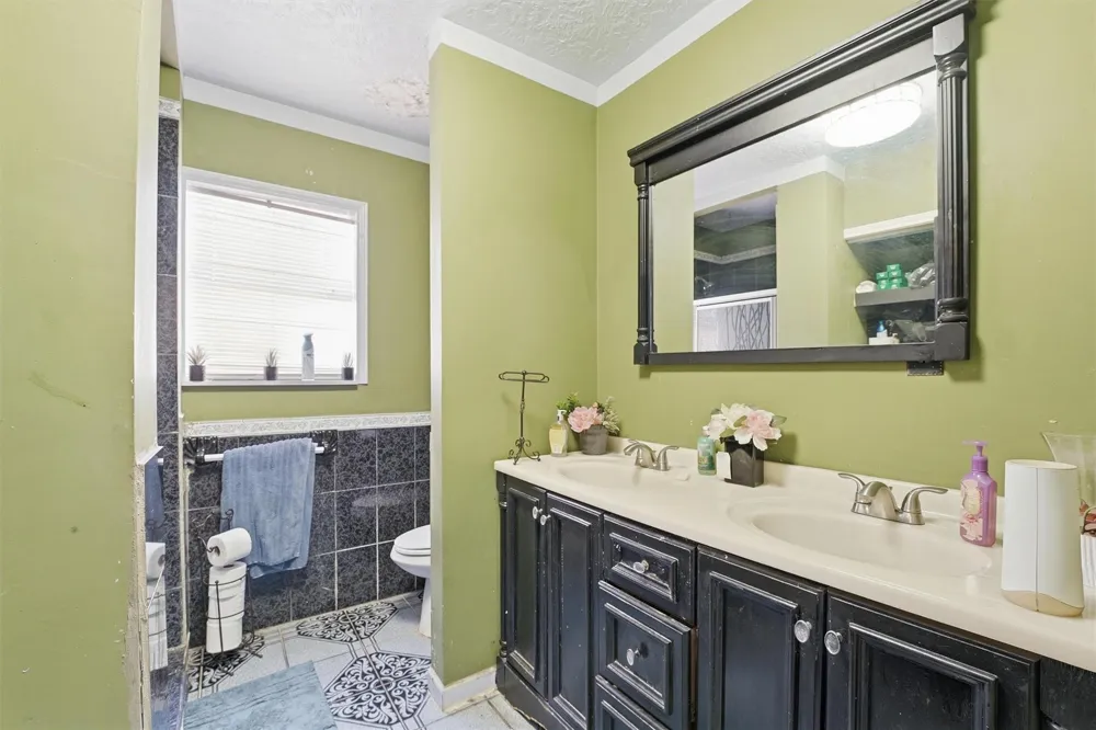 811 Canadian Street Houston, TX 77009