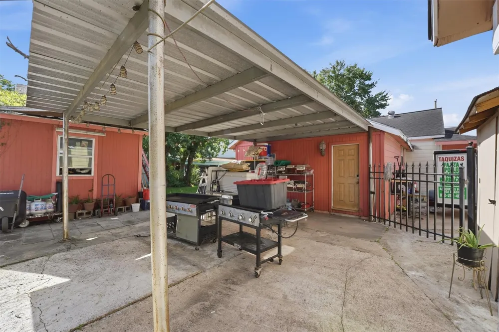 811 Canadian Street Houston, TX 77009