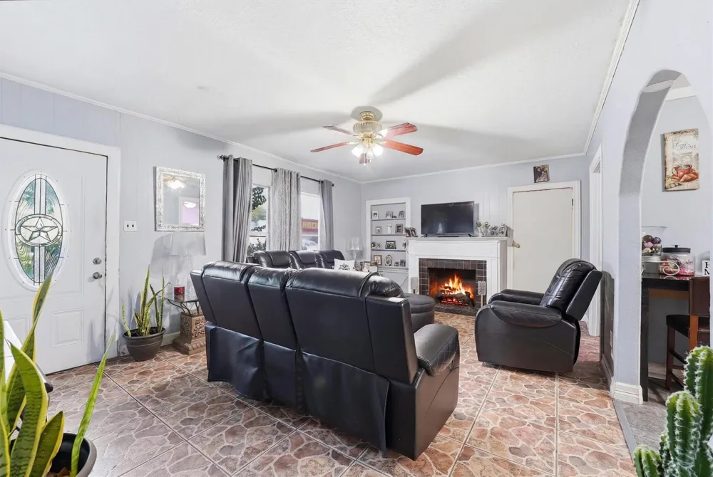 811 Canadian Street Houston, TX 77009