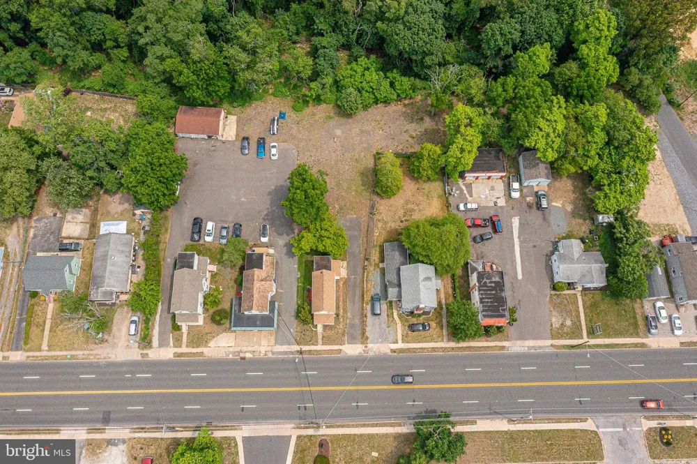 233 WHITE HORSE PIKE Clementon, NJ 08021