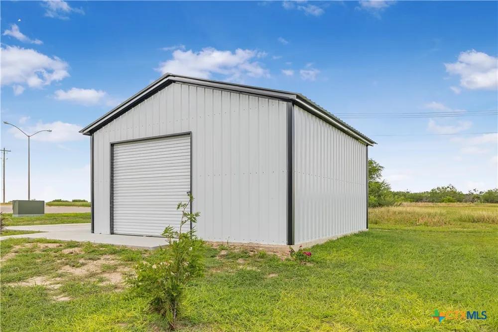 501 Sendera Way Kenedy, TX 78119