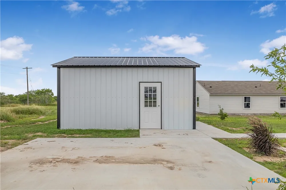 501 Sendera Way Kenedy, TX 78119