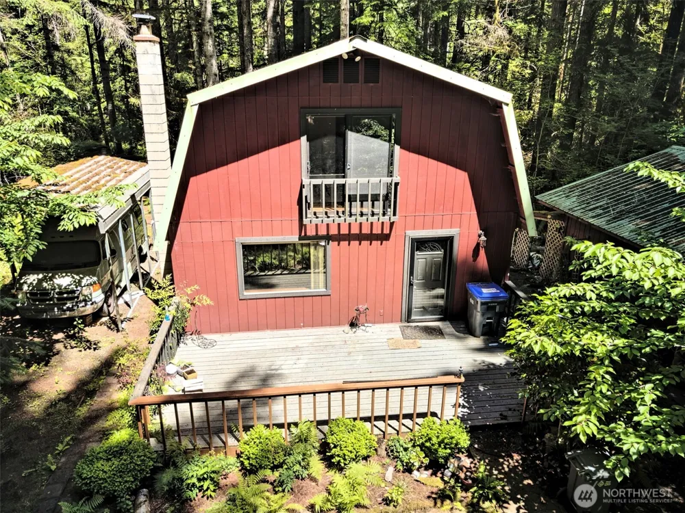 830 Lake Cushman Road Hoodsport, WA 98548