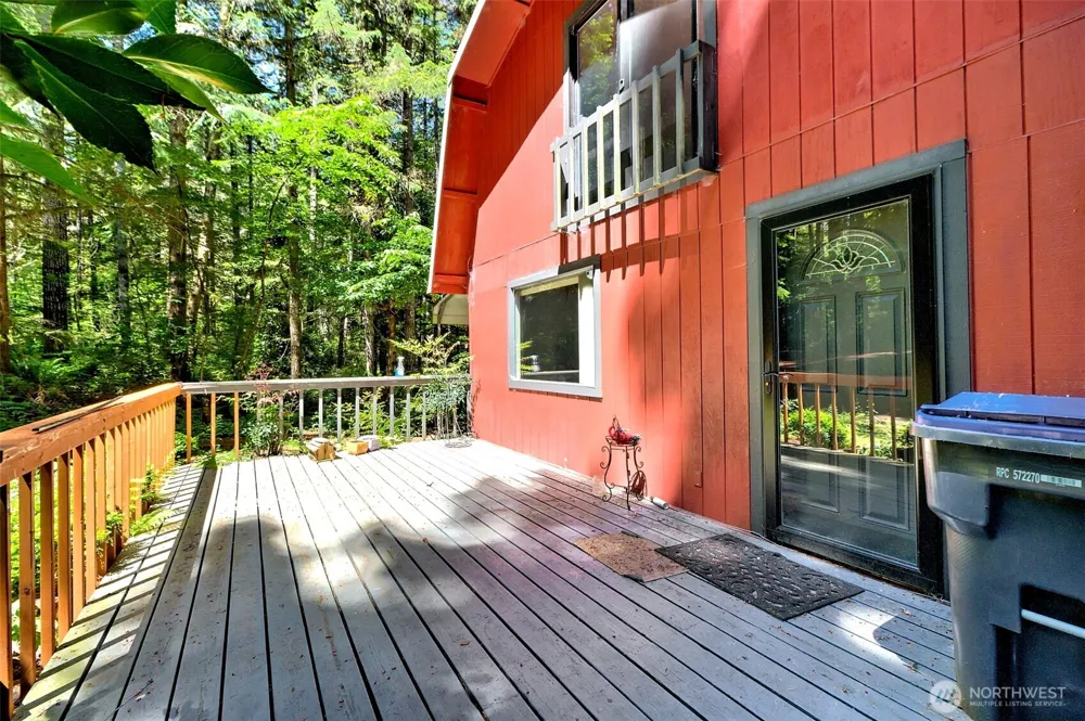 830 Lake Cushman Road Hoodsport, WA 98548