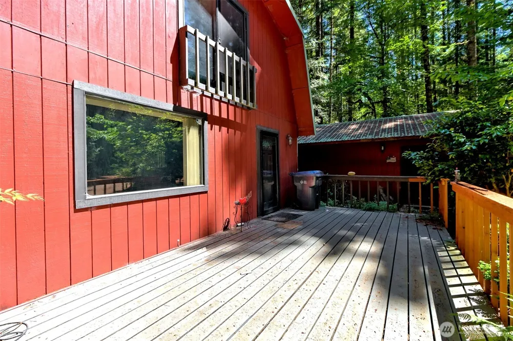 830 Lake Cushman Road Hoodsport, WA 98548