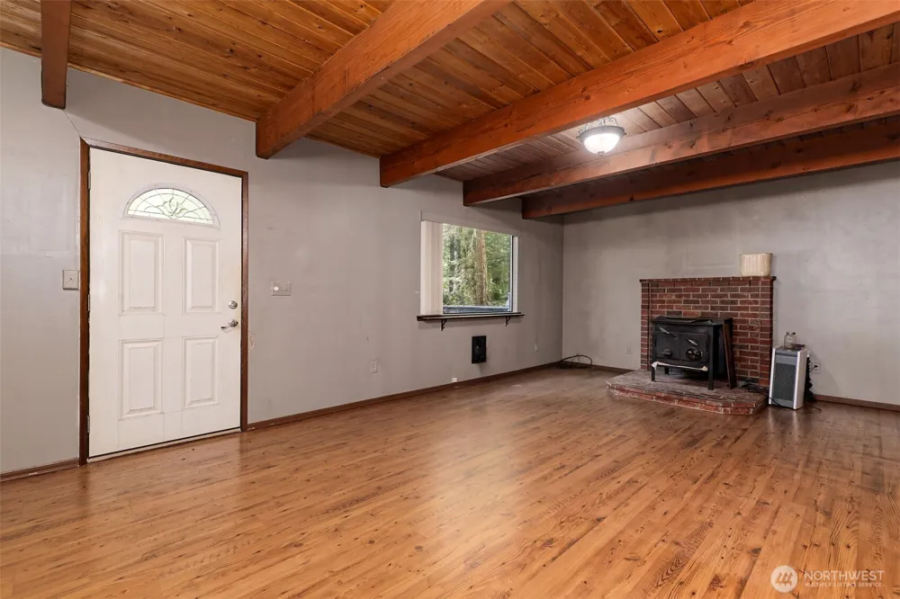 830 Lake Cushman Road Hoodsport, WA 98548