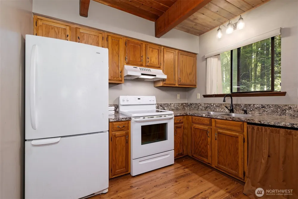 830 Lake Cushman Road Hoodsport, WA 98548