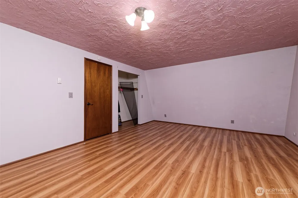 830 Lake Cushman Road Hoodsport, WA 98548
