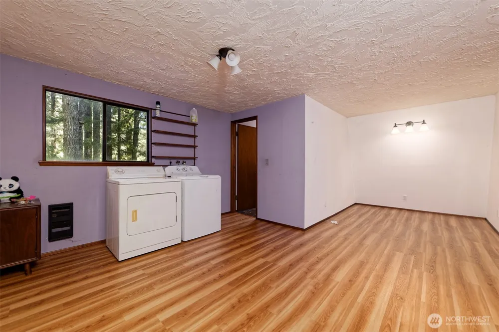 830 Lake Cushman Road Hoodsport, WA 98548