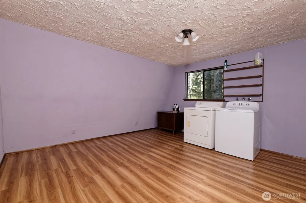 830 Lake Cushman Road Hoodsport, WA 98548