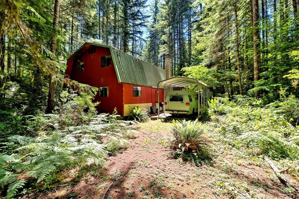 830 Lake Cushman Road Hoodsport, WA 98548