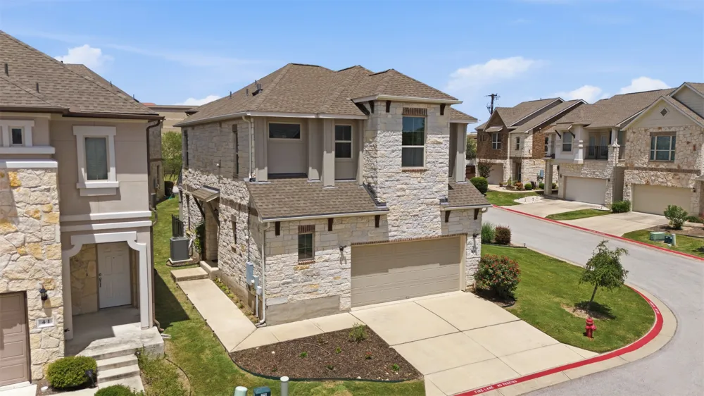 2105 Town Centre Drive #40 Round Rock, TX 78664