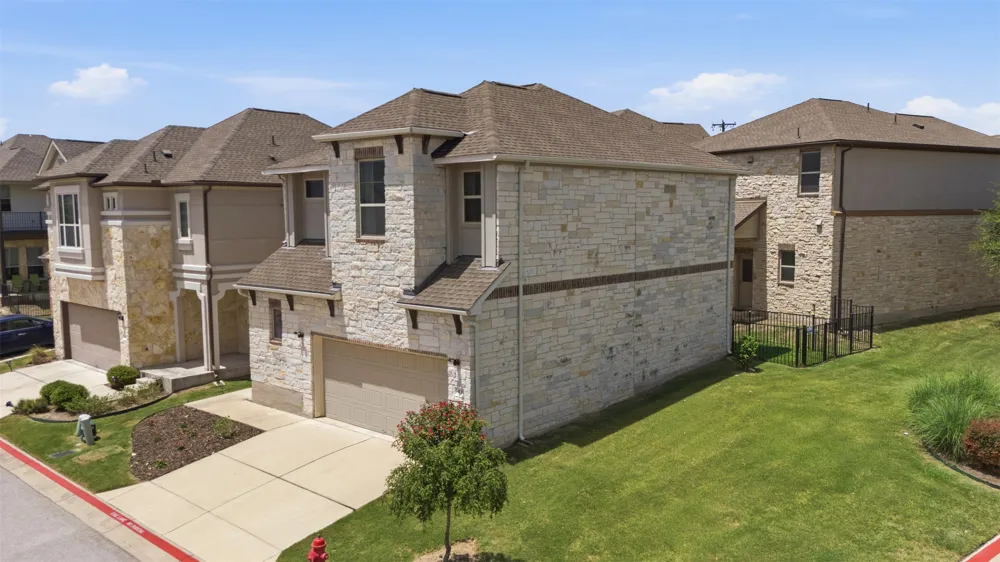 2105 Town Centre Drive #40 Round Rock, TX 78664